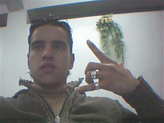 hahowa 3awd tayskon f tanger